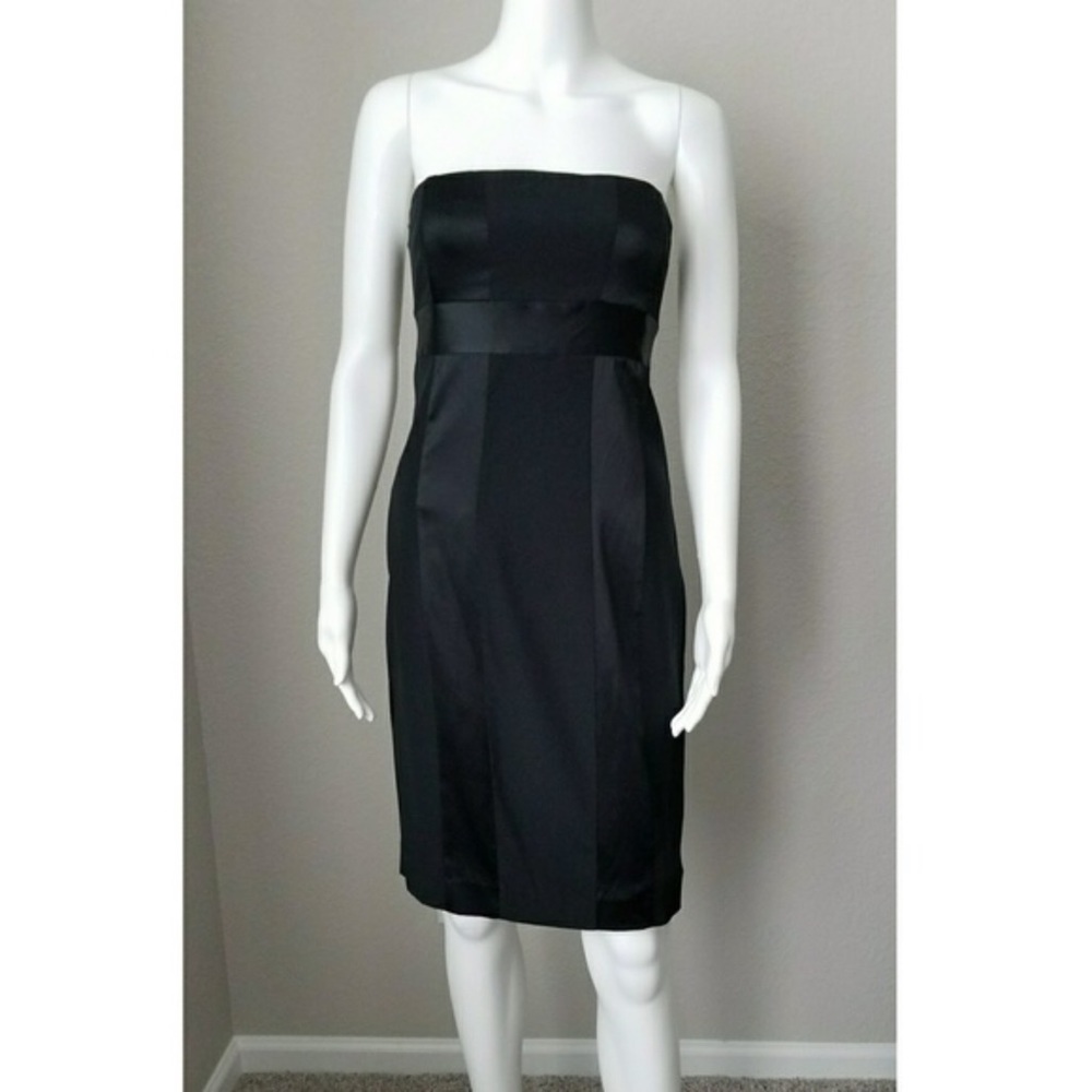 HP!! 🎉🎉 NWT Express Black Strapless Dress. Size 2.